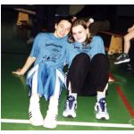 Eltmann 2001: Claudia und Verena beim Hallensportfest der SG Eltmann