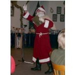 Weihnachtsfeier 2003: Der Nikolaus verabschiedet sich