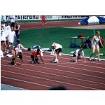 Bayerische Schlermeisterschaften Schweinfurt 1996: Verena Mller bei den Startvorbereitungen zum 75m-Lauf (W14)