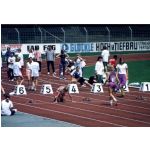 Bayerische Schlermeisterschaften Schweinfurt 1996: Verena Mller bei den Startvorbereitungen zum 75m-Lauf (W14)